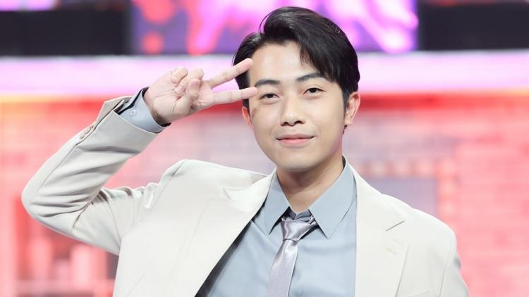 Cris Phan Là Ai? Tiểu Sử Và Sự Nghiệp YouTuber Nổi Tiếng
