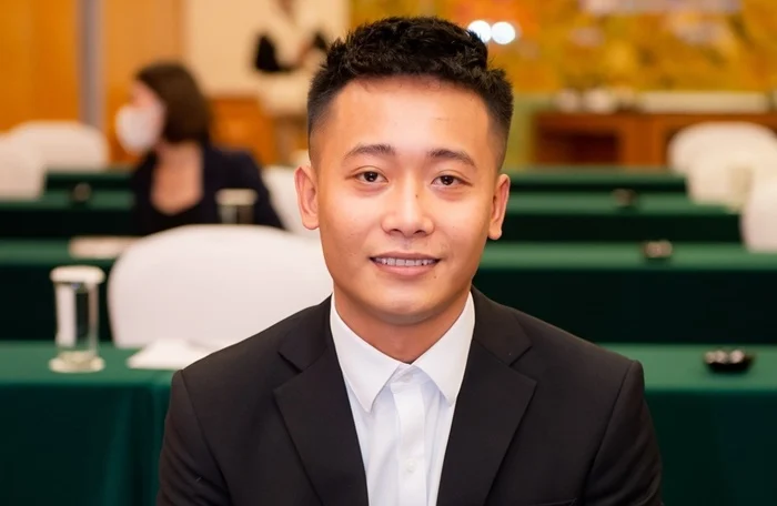 Quang Linh Vlogs Là Ai? Tiểu Sử YouTuber Chăn Rau Củ